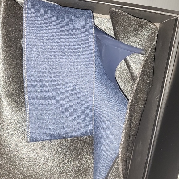 Stylish Denim Heeled Boots - Picture 3 of 3